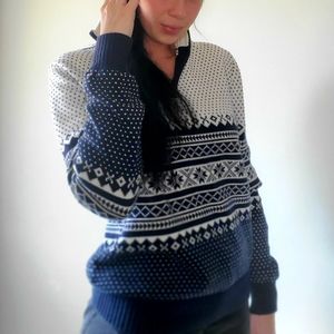 Tommy Hilfiger sweater size small